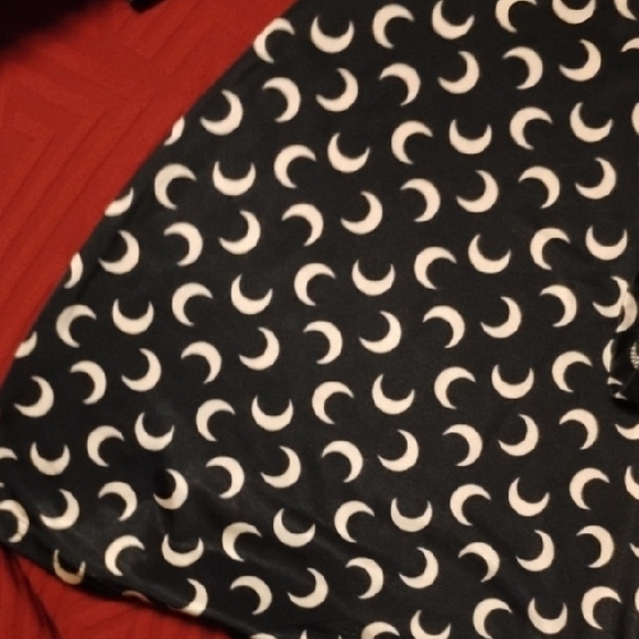 Black Crescent-Print Long-Sleeve Bodycon Dress 18 inches p2p 29 inches long - Picture 4 of 6